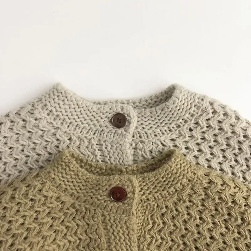 Baby Girls Sweater DGUKYM New Children Sweaters Pinenapple Striped Boys Carigans Single Breasted Girls Knitwear Women Sweater Cashmere Sweater