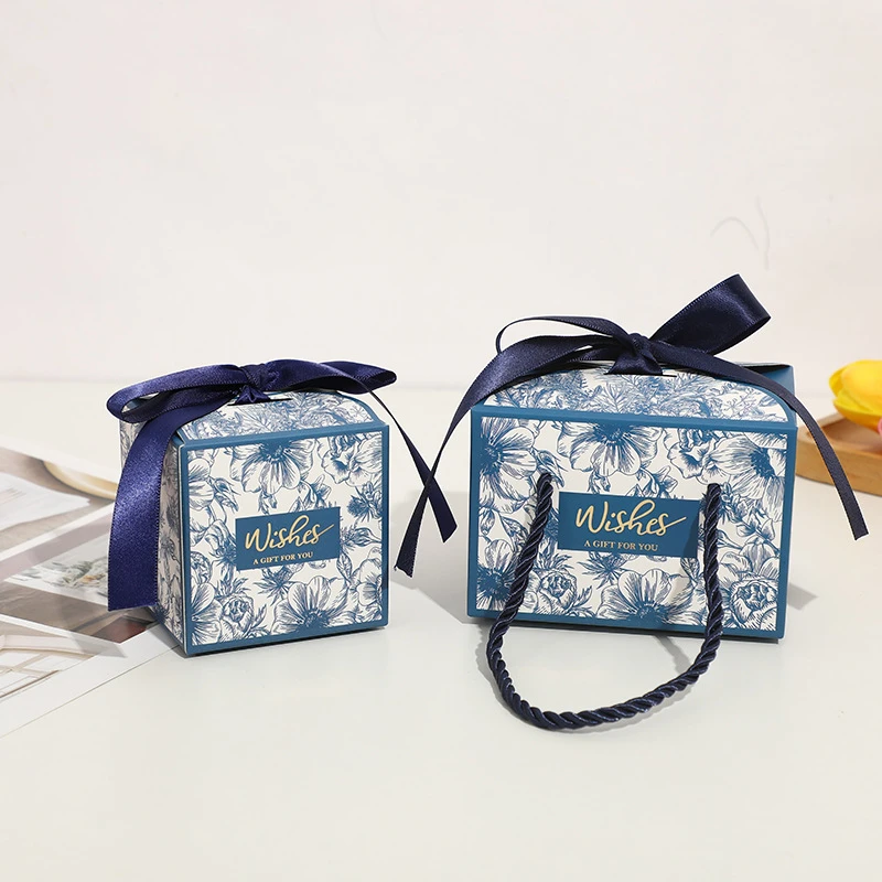 Sparkling Gold and Silver Mini Gift Box Bags – Creative Paper Packaging for Wedding Fav... - SKU MFB01448 - UGI Packaging