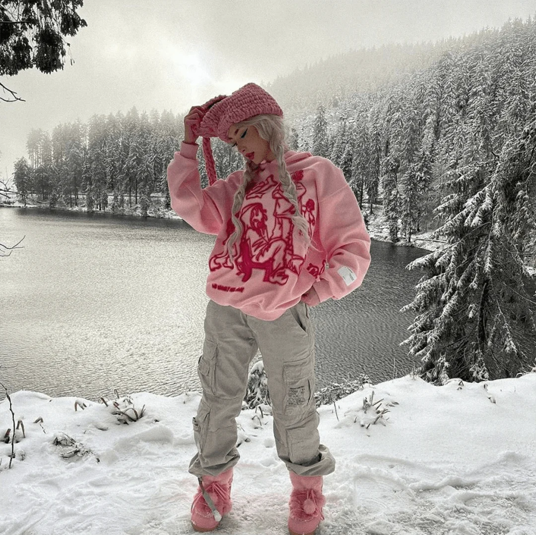 Рисунок 2 - Мужская толстовка с капюшоном