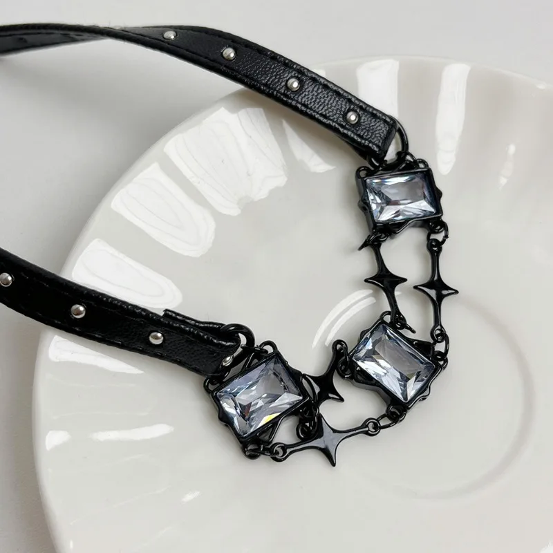 Gothic Punk Style PU Leather Rhinestone Shiny women's necklace Fashion Luxury Club Party Collar For Women Fashion Jewelry 2023