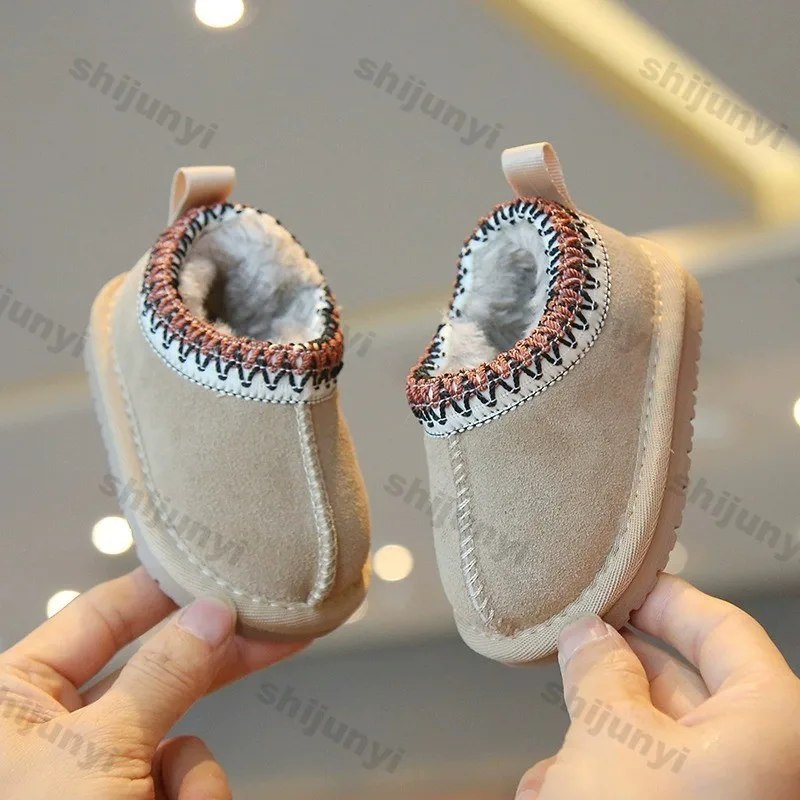 Baby Warm Casual Flat Low Top Snow Boots 2025 Winter Fashion Childrens' Concise Soft Soled Comfortable Non Slip Cotton Shoes