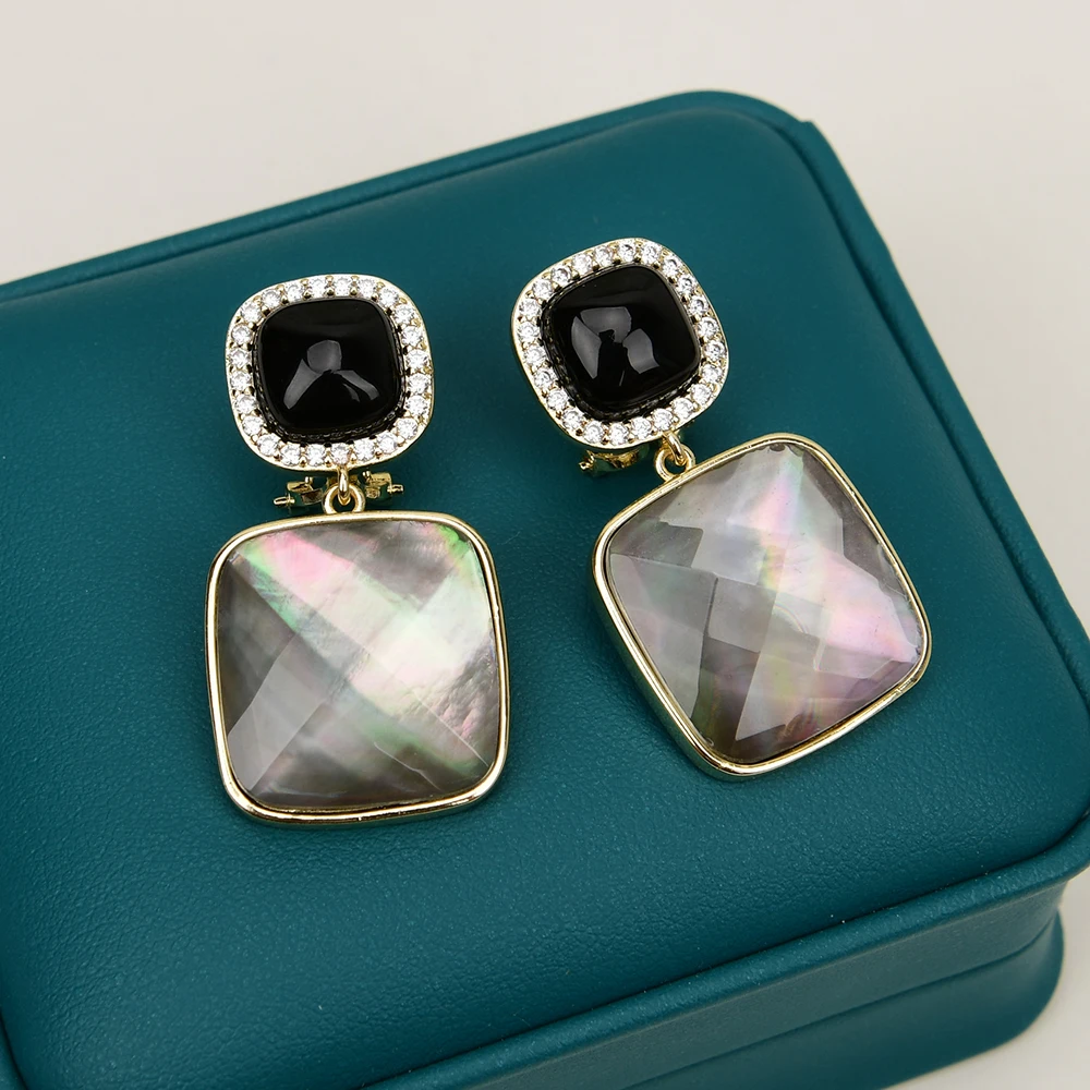 Gg Natural Square Sfaccettato Black Sea Shell Omega Orecchini Pendenti Fatti A Mano Per Gioielli Da Festa Da Donna