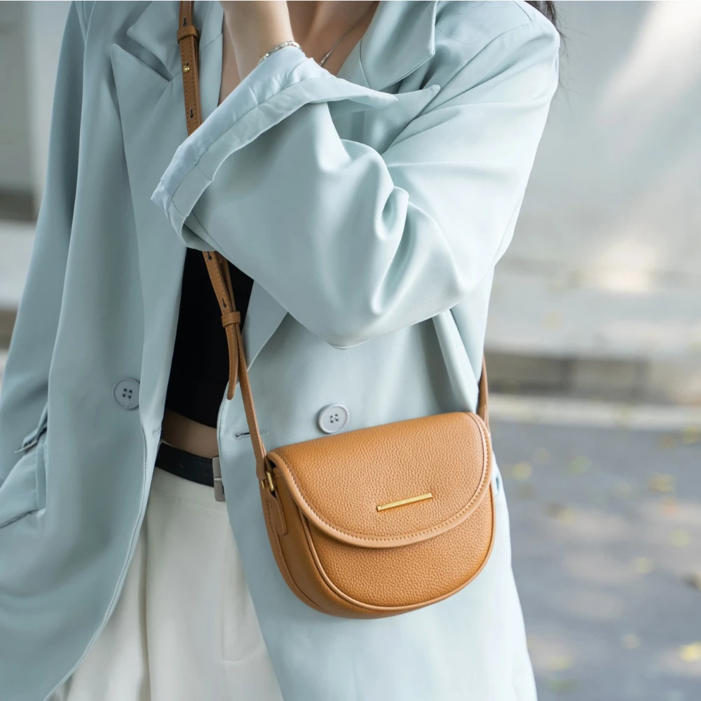 SANGUSTI Daily Cowhide Crossbody Bag Fashion Versatile Top Layer Cowhide Shoulder Bag Genuine Leather Casual Saddle Bag