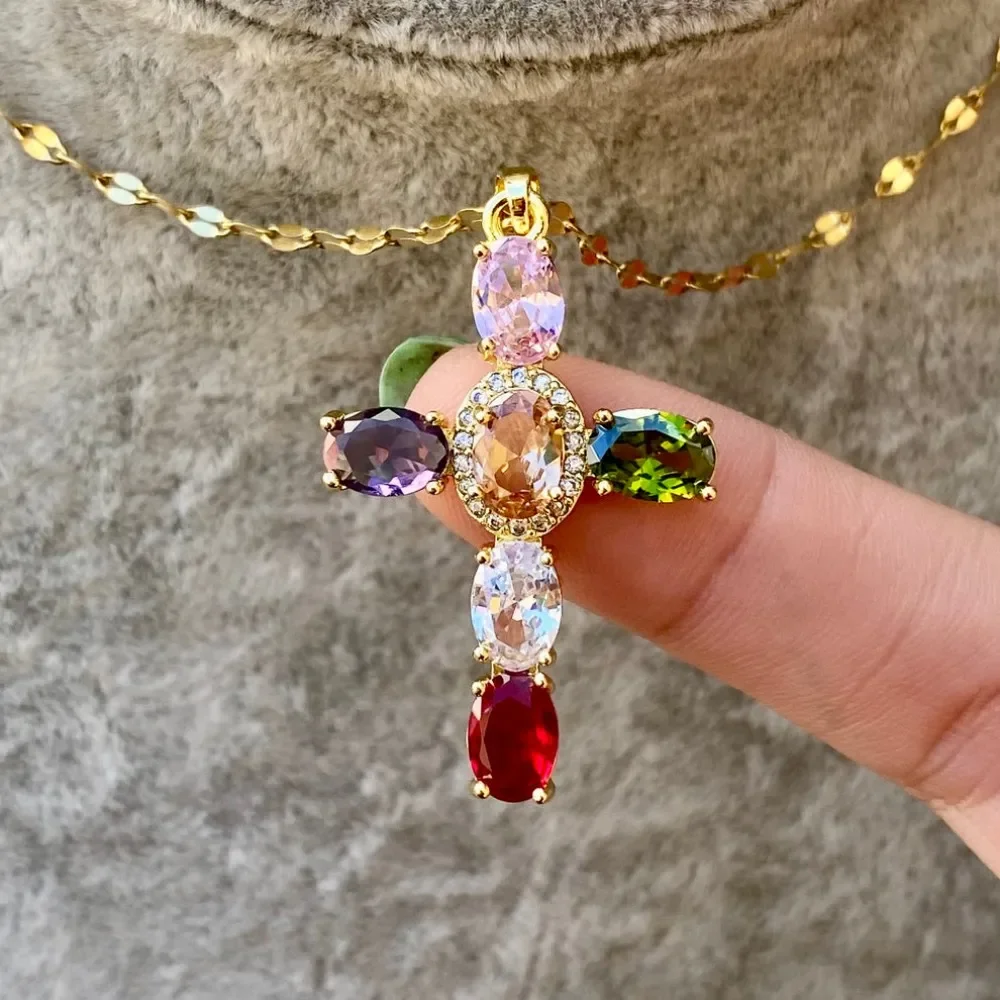 Mehrfarbige CZ-Stein-Anhänger-Kreuz-Halskette, Regenbogenfarben, zierliche Pave-Kreuz-Halskette, Neon-Schmuck für Frauen, Halloween-Geschenk