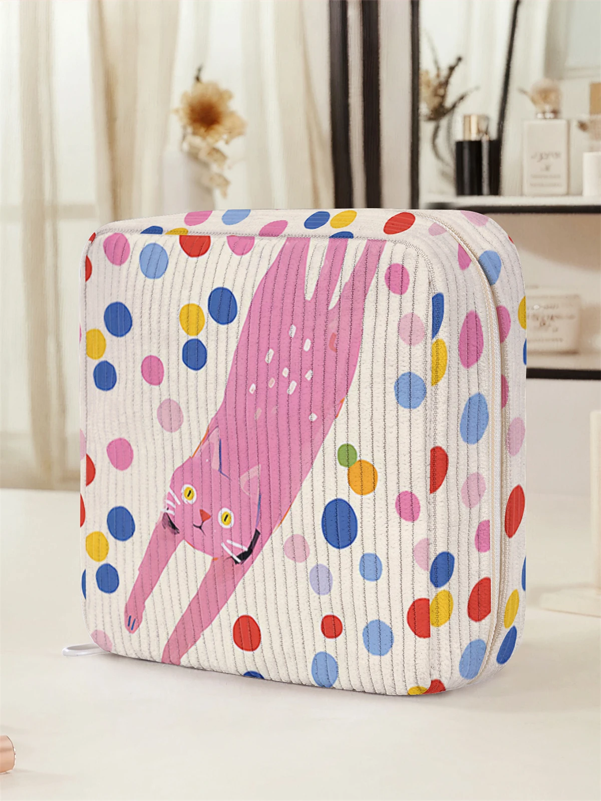 Cat and colorful polka dot pattern printed sanitary napkin storage bag, women's lightweight tissue bag, sanitary tissue bag