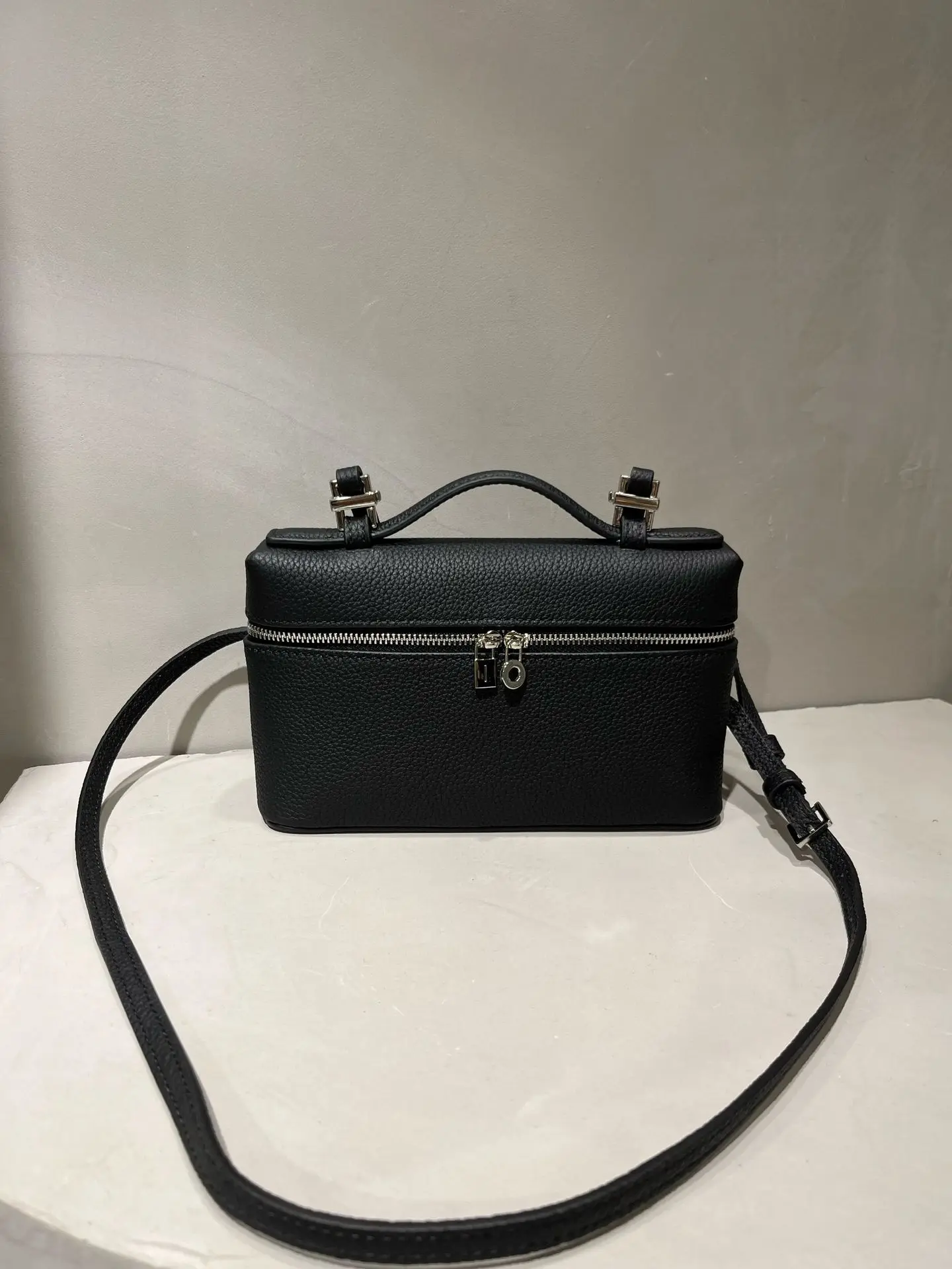 Dave&Di  French Fashion Ladies Retro Canvas Top Layer Cowhide  Simple Fashion Handbag One Shoulder Messenger Bag Women