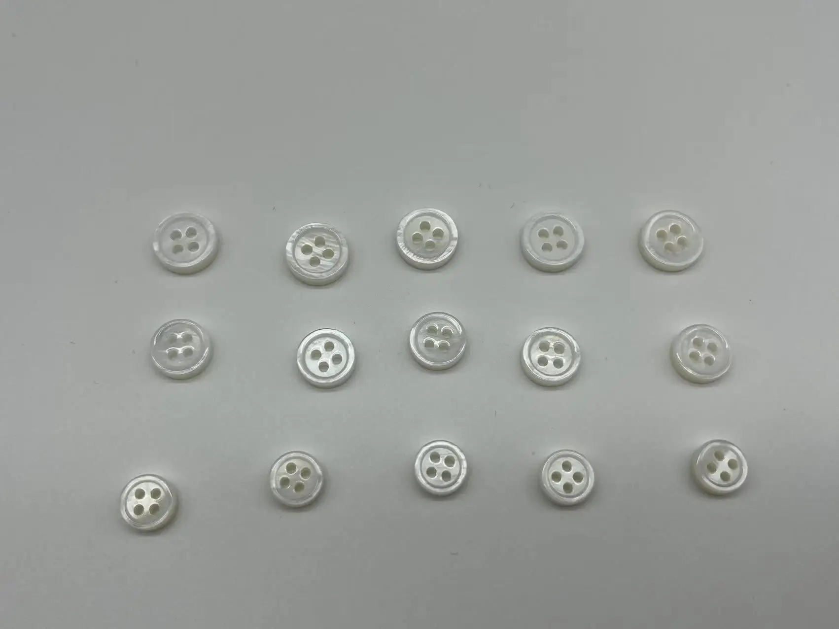 freeshipping 4 holes shell mother of pearl button 10mm  thick 3mm  double white  high quality for shirt  fashion blouse 100pcs 3
