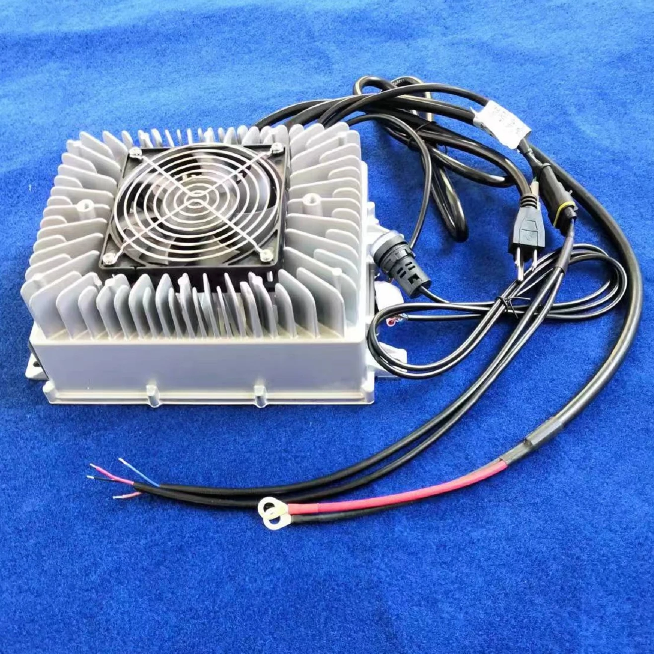 3.3kw 120v 25A 골프 카트용 납산/리튬 배터리용 온보드 EV 충전기(OBC) 고속 충전