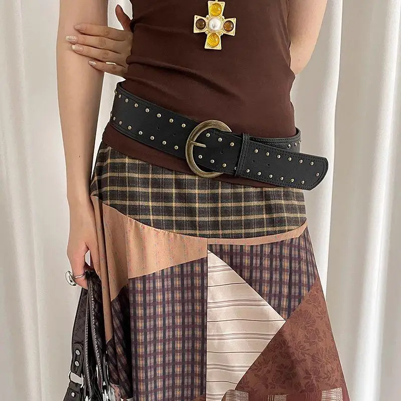 ómFunny ienfrauen Nietengürtel Gothic Heavy-Duty Leder Taillengürtel Y2k Punk Kleid Jeans Gürtel Taillenzubehör – Detail 4
