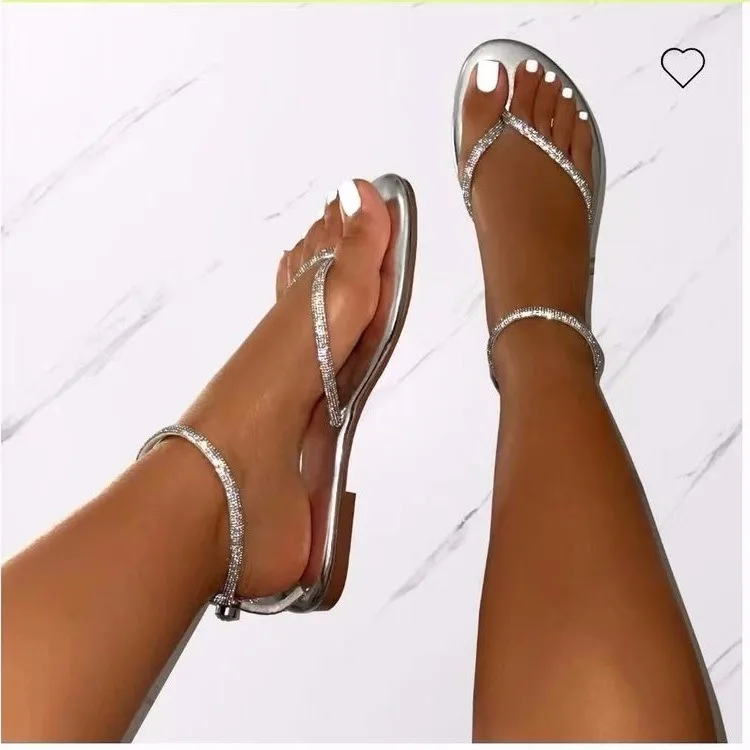 Summer New Women's Large Clamping Toe Rhinestone Colorful Flat Bottom Buckle Strap Fashion Outwear Beach Sandals/Slippers — view 3