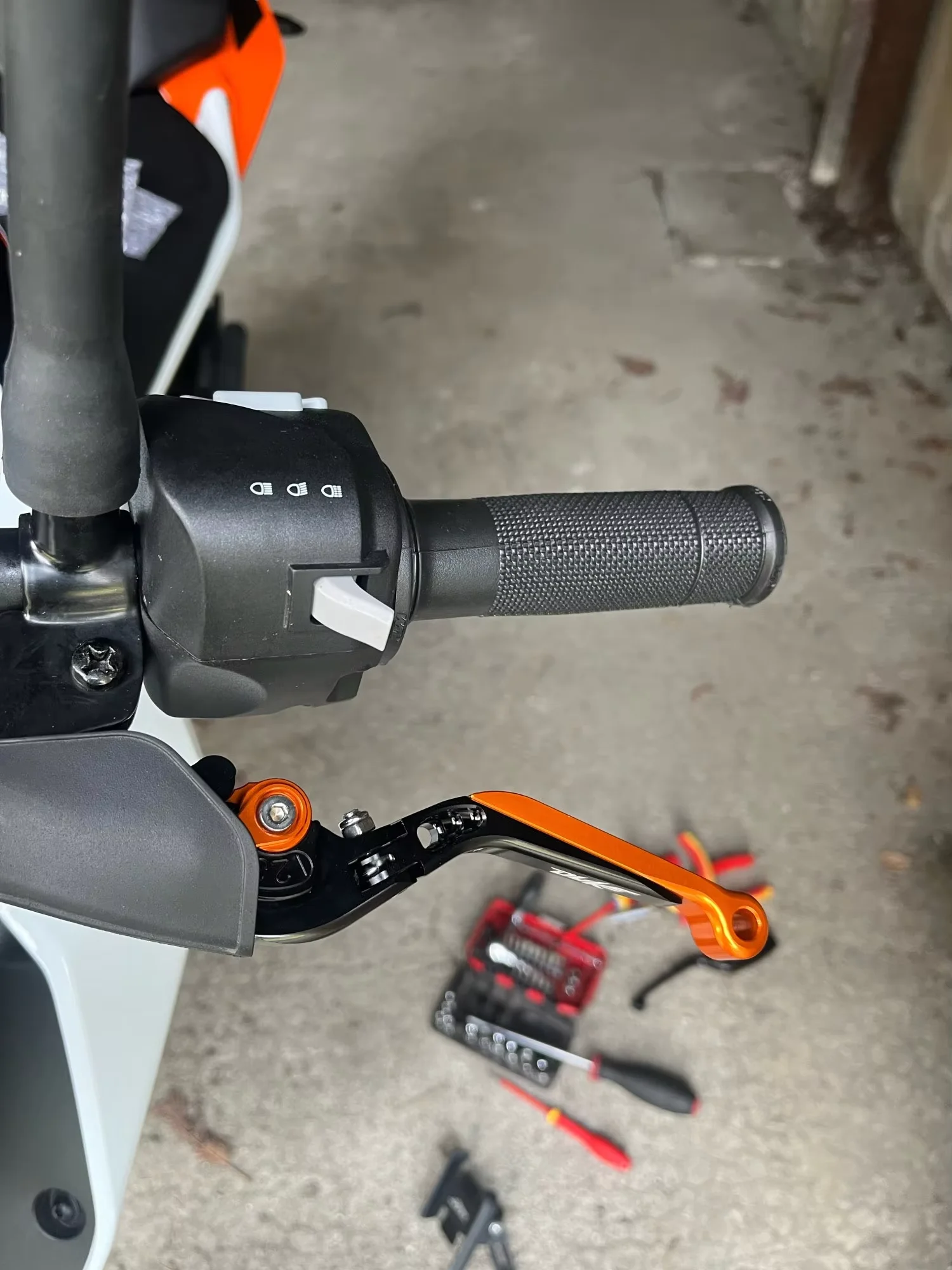 Enhanced Motorcycle Adjustable Brake and Clutch Lever with Long Handle Guard