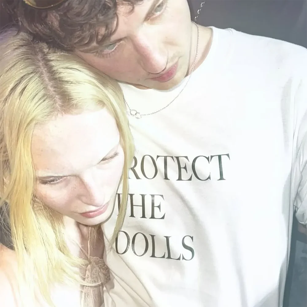 Protect The Dolls T 셔츠 남성/여성 하라주쿠 미적 편지 프린트 T 셔츠 유니섹스 고품질 캐주얼 코튼 티셔츠 탑 의류