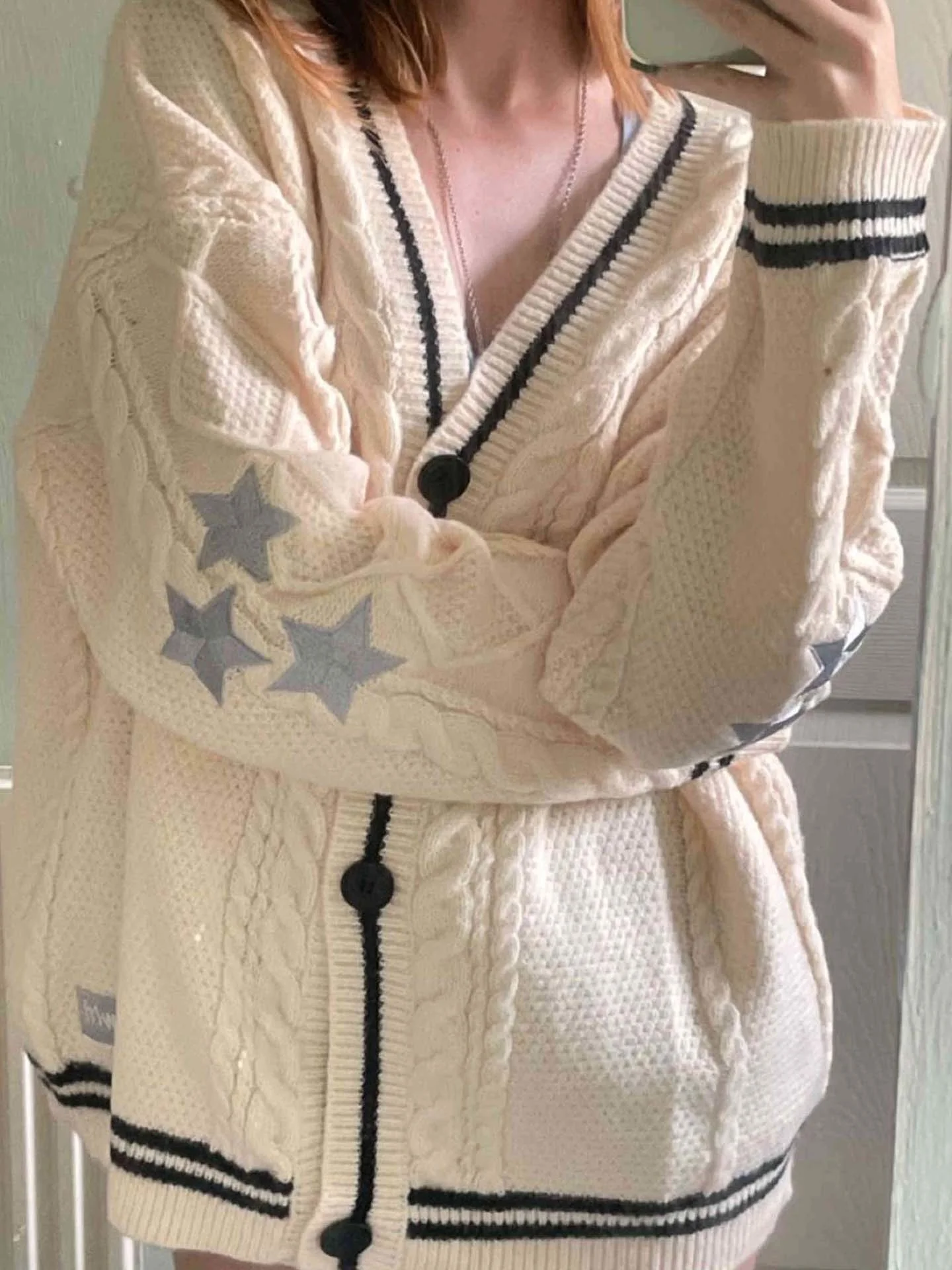 

2023 Vintage Star Print Knitted Cardigan Preppy Cute Button Up V Neck Long Sleeve Coat Autumn Y2K Aesthetics Retro Sweater