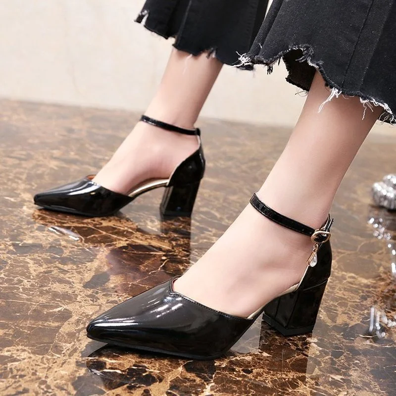 

Туфли-лодочки женские из лакированной кожи, квадратный каблук, заостренный носок, пряжка с кристаллами, повседневная рабочая обувь, большие размеры 34-43, на лето