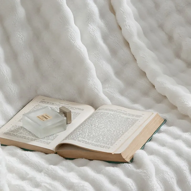 Luxurious 3D Bubble White Plush Fleece Blanket - Ultra-Soft Textured Throw
