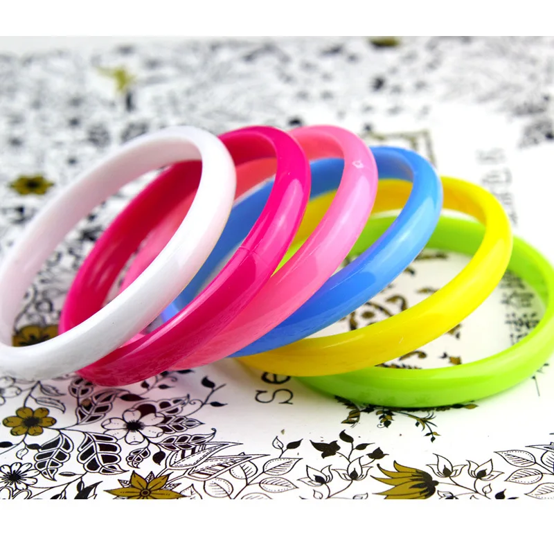 12 Stück buntes Schlaufenarmband, modischer Kunststoff-Armreif, Bonbonfarben-Armband für Kinder – Detail 6