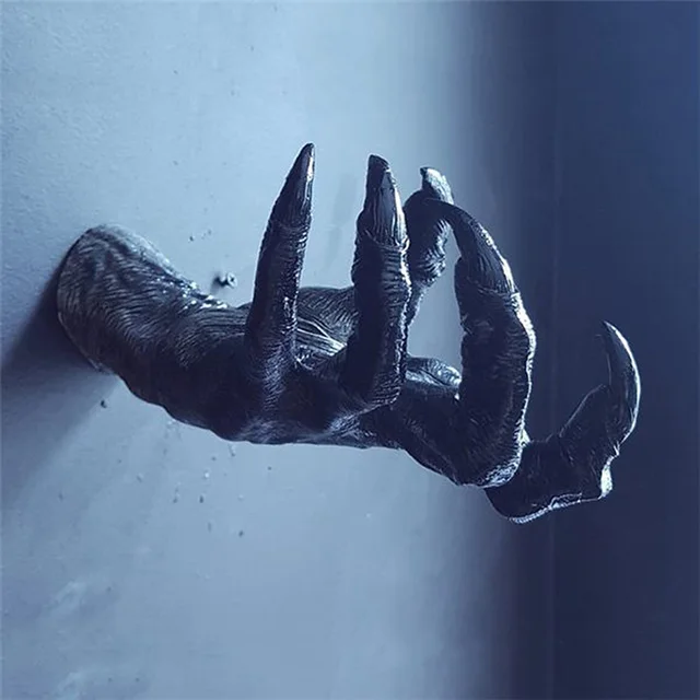 고딕 마녀의 손 조각상 방을 더 신비롭게 만들어주는 아름다운 홈 장식품
