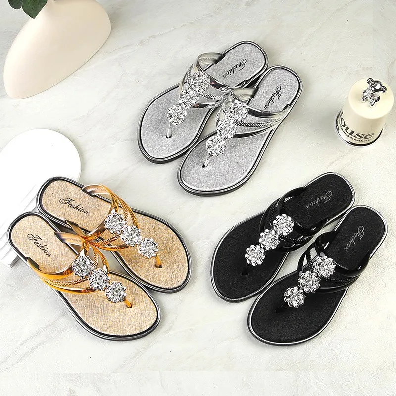 Women's Rhinestone Floral Flip Flops Outdoor Sandals Anti-Slip Flat Bottom Pedal Beach Shoes Comfortable Slip-On Summer Footwear