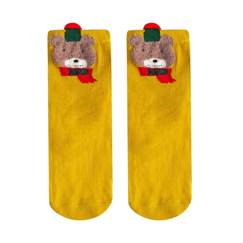 thumbnail image 1 of Calcetines navideños de moda para mujer, con estampado de ciervo, muñeco de nieve, Papá Noel, oso, transpirables, bonitos, para otoño e invierno, informales, hasta media pantorrilla, 1 of 4