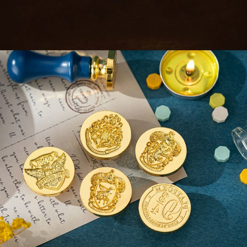 Arries Potters Magician Boy Fire Seal Head Studente Retro Relief Pattern Hogwarts House Seal Collection Coin Regali Per Bambini