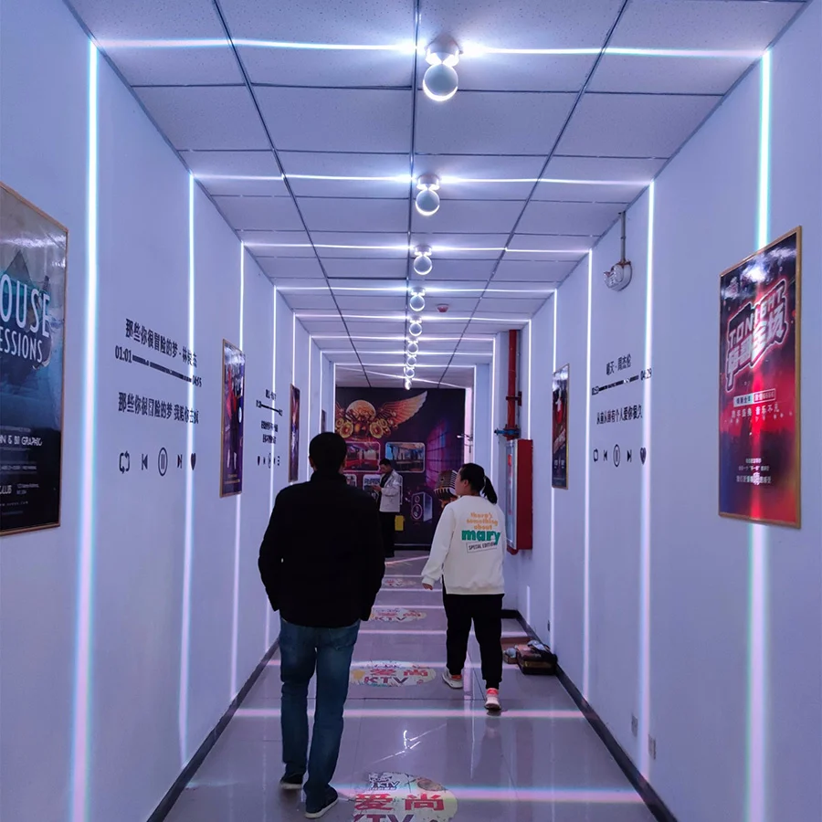 

Водонепроницаемый RGB-светильник для стен, с дистанционным управлением, 12 вт