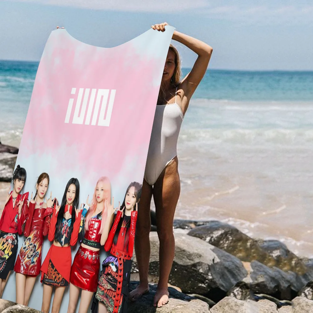 thumbnail image 1 of Toalla de playa de microfibra absorbente de secado rápido para chicas Kpop G-GIDLE (G)I-DLE Toalla de yoga suave para natación, resort, escalada de montaña, 1 of 5