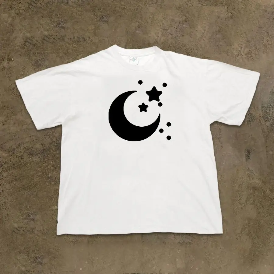

American retro black and white moon and star print loose round neck t-shirt for men and women Hong Kong style Korean style tops