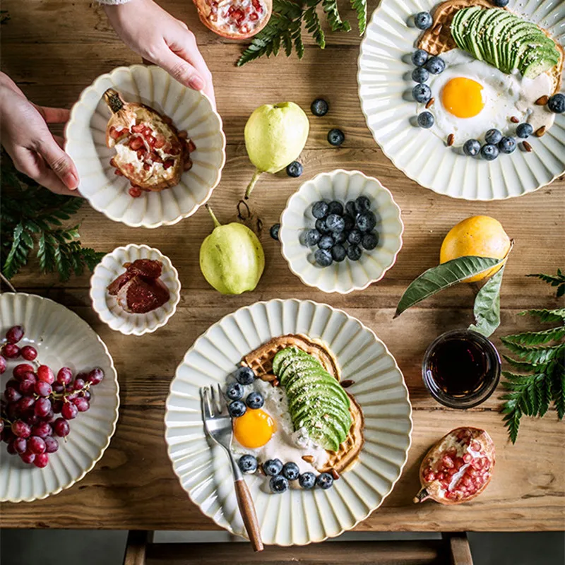 Nordic Matte Glazed Ceramic Dishes Serving Plate Salad Soup Bowl Flat Plate Chrysanthemum Shaped Kitchen Dinner Set