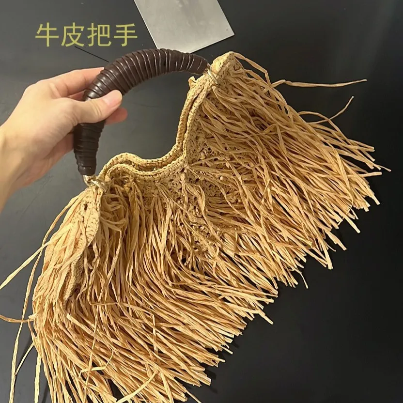 Hollow Out Tote Bags For Women Luxury Designer Handbag Purse New Weave Large Capacity Tassel Shoulder Straw Beach Bag