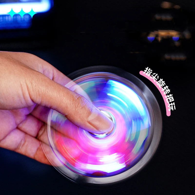 Luminous Tide Play Cool Decompression Gyroscope Windproof Red Flame Lighter Transparent Body LED Cool Color Light butane gas lighter cigarette lighter