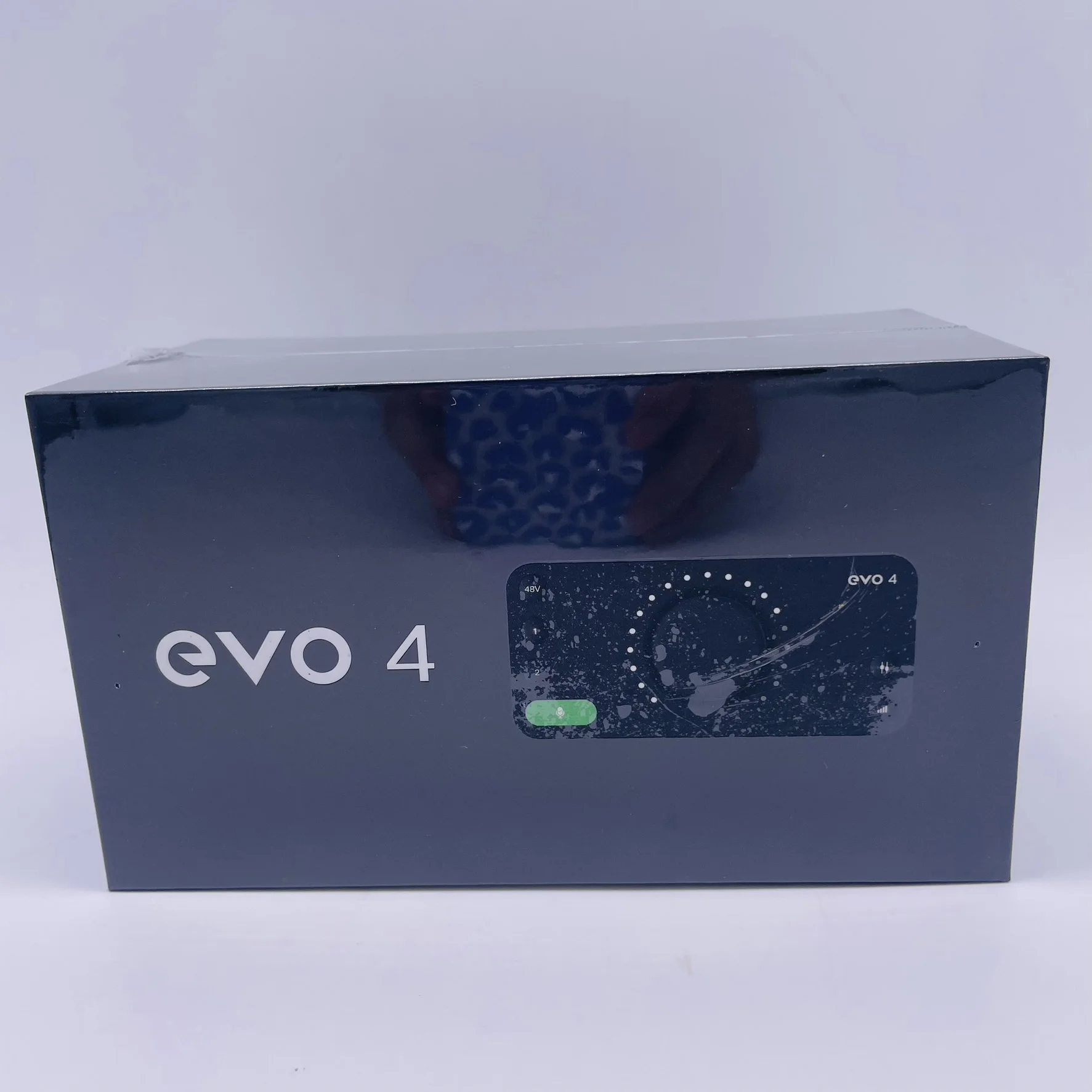 واجهة صوتية Audient EVO4، معالج صوتي بوظيفة مكبر الصوت