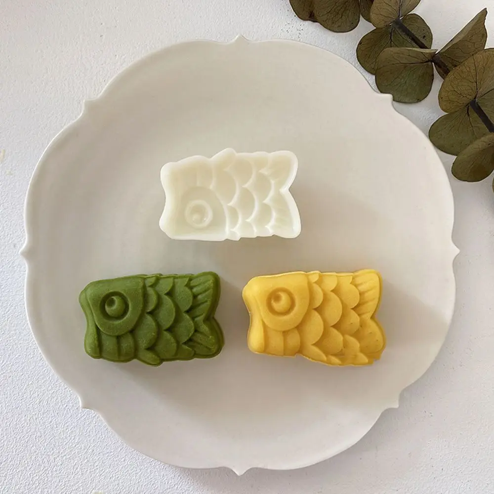 Japanese Style 30-50g Pie Making Manual Fish,Rabbit Pattern Creative Cookie Stamps Mooncake Press Koi Mooncake Mold Pastry Tool