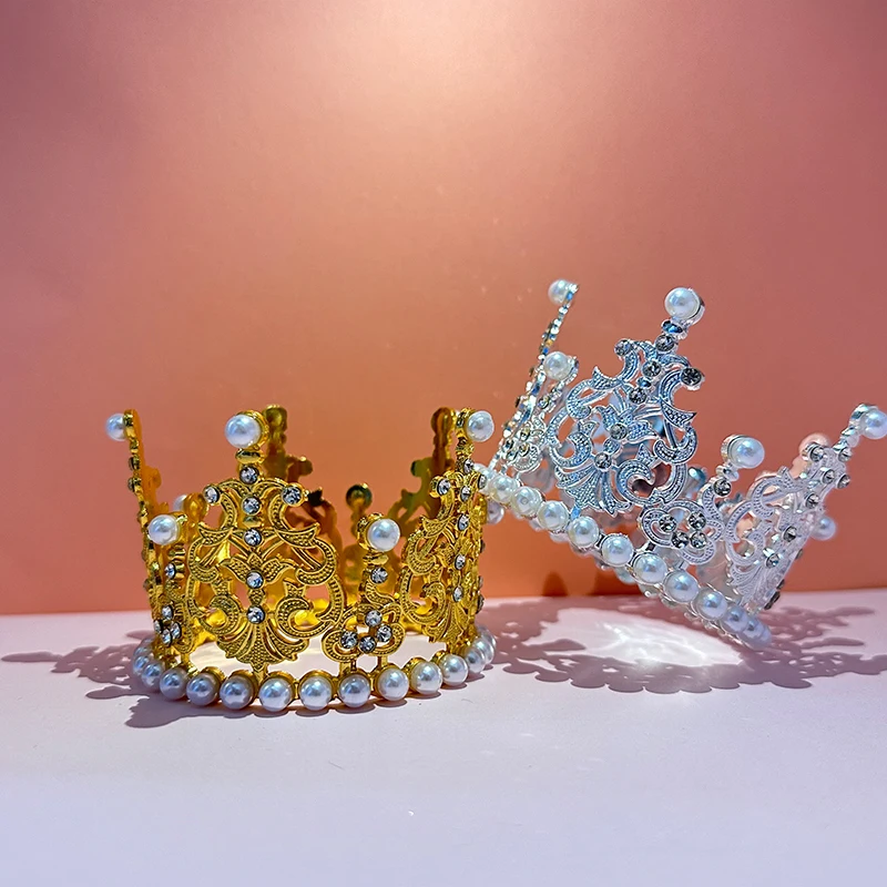 Kabwea 4 Pezzi Topper per Torta con Corona Dorata, Decorazioni per Torte da Regina e Principessa per Compleanni, Matrimoni e Feste, Corona Dorata, Coroncina, Decorazione Torta Corona