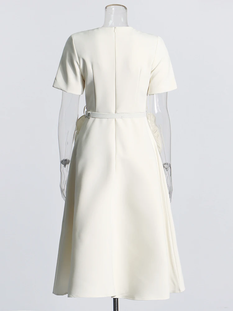 فستان ضيق مرقع بلا أكمام