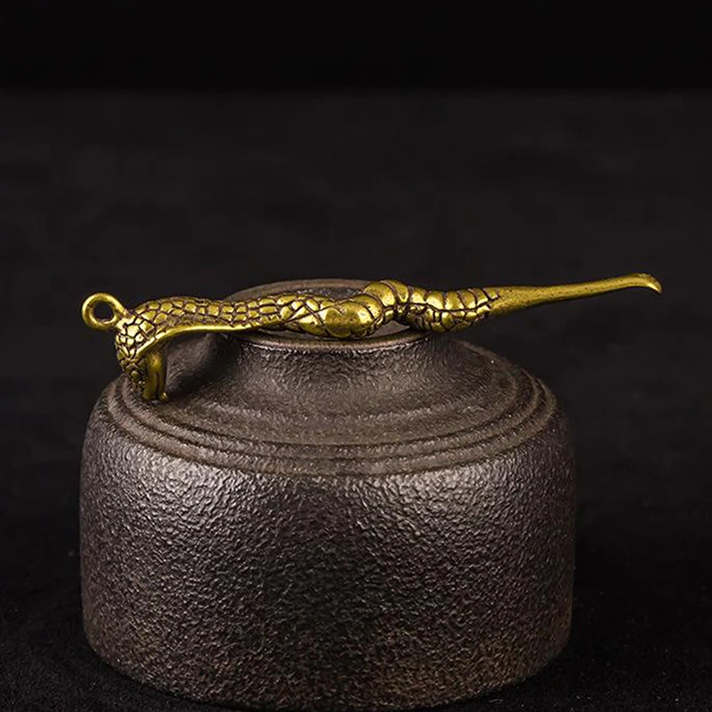 Retro Brass Ear Spoon Keychains Pendant Snake Ear Digging Tool Brass Key Ring Pendant Ear Pick Tool Reusable Ear Cleaner 3