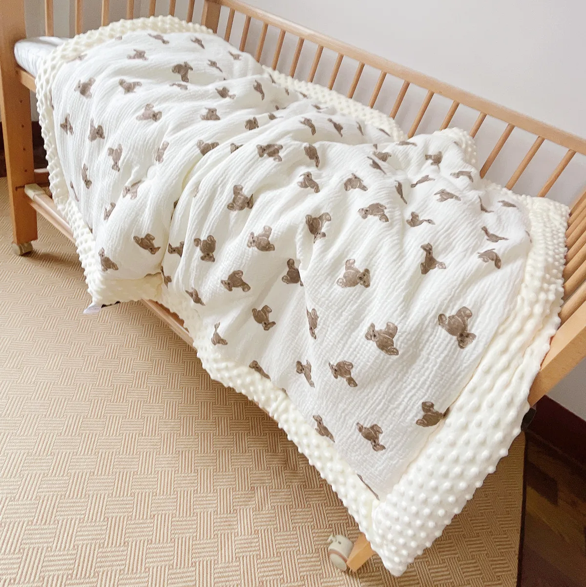 Yuan frost baby Korean bear bean fleece children's quilt autumn and winter baby quilt kindergarten four seasons gauze