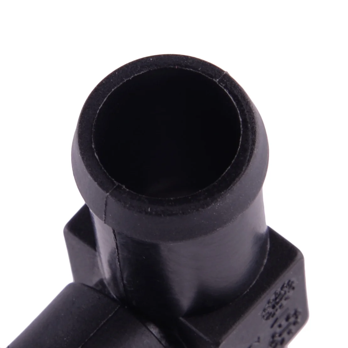 Black Heater Hose Connector Nylon Fit for Nissan Z33 350Z Z34 370Z Infiniti G35 G37 92500-AR000 92500-JK20A
