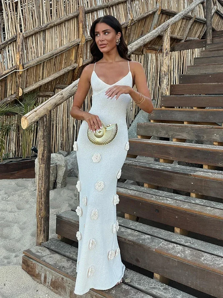 

Elegant 3d Flower Sling Maxi Dress Women Deep V-neck Sleeveless Beach Dresses 2024 Summer New White Lady Chic High Street Robes