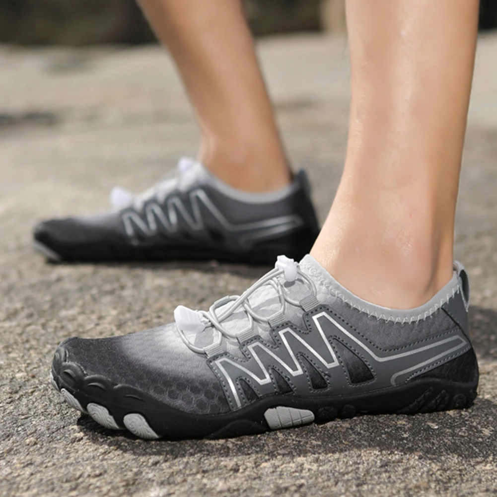 Water Shoes Lightweight Aqua Shoes Quick Dry Diving Sneakers Non-slip Ergonomic Hiking Shoes Breathable for Outdoor Beach