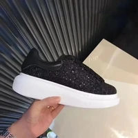 Chaussures élégantes pour femmes, baskets blanches à semelle épaisse, chaussures vulcanisées avec hauteur interne accrue pour hommes et femmes 4