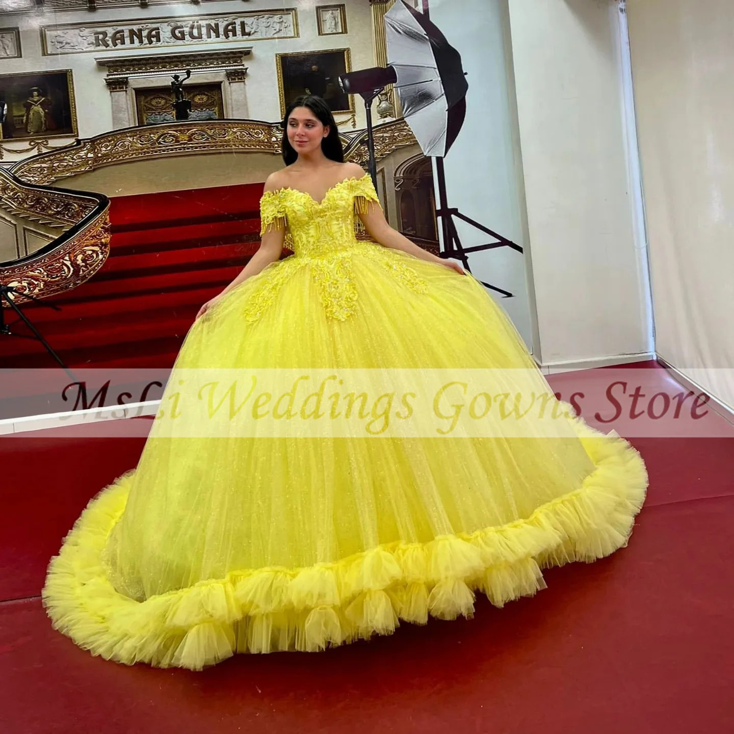 

Luxury Yellow Quinceanera Dress For Mexico Girls Appliques Beads Strapless Corset Princess Ball Gowns 15 vestidos de fiesta