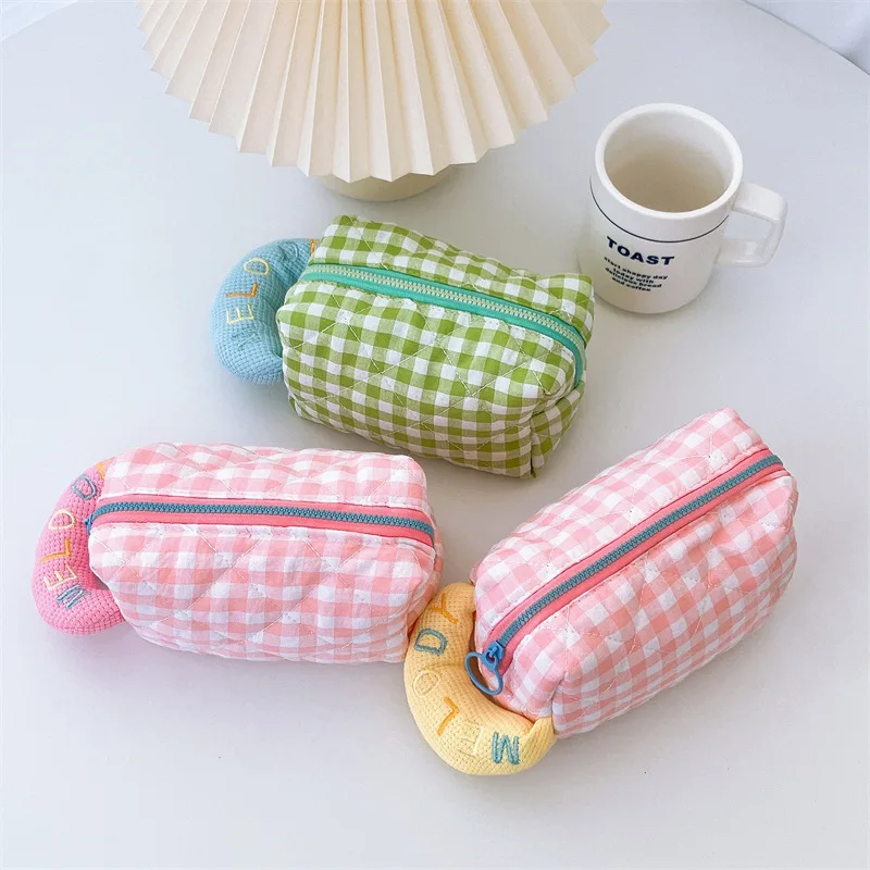Cute Cosmetic Bag Plaid Pattern Travel Plaid Print Cosmetic Bag Makeup Storage Bag with Handle Toiletry Pouch for Women Girls