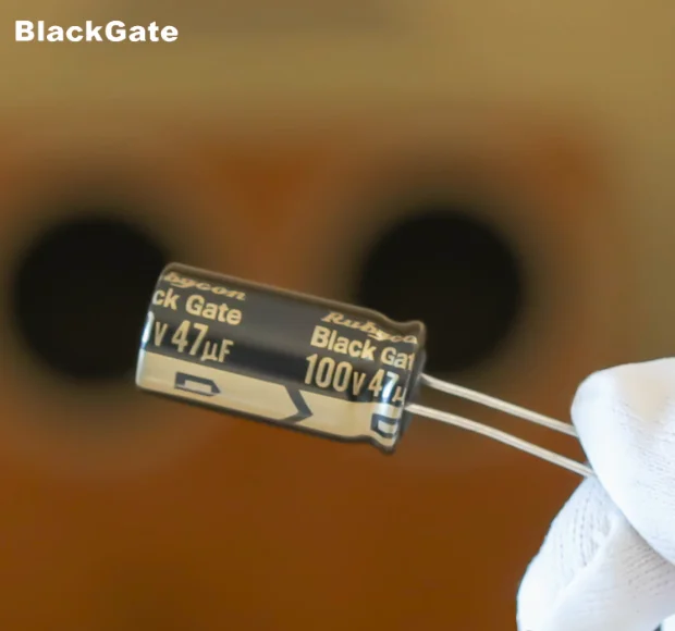 Rubycon blackgate コンデンサー 100V 220μF セット Rubycon blackgate コンデンサー 100V 220μF セット Rubycon blackgate
