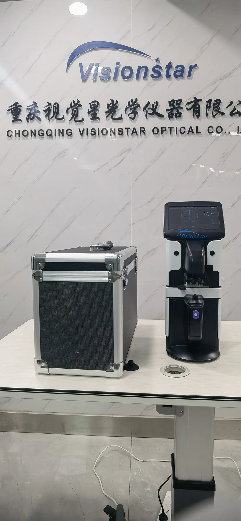 LM-2600A Optometry Measuring digital auto Lensometer for sale focimeter Lensmeter Rechargeable