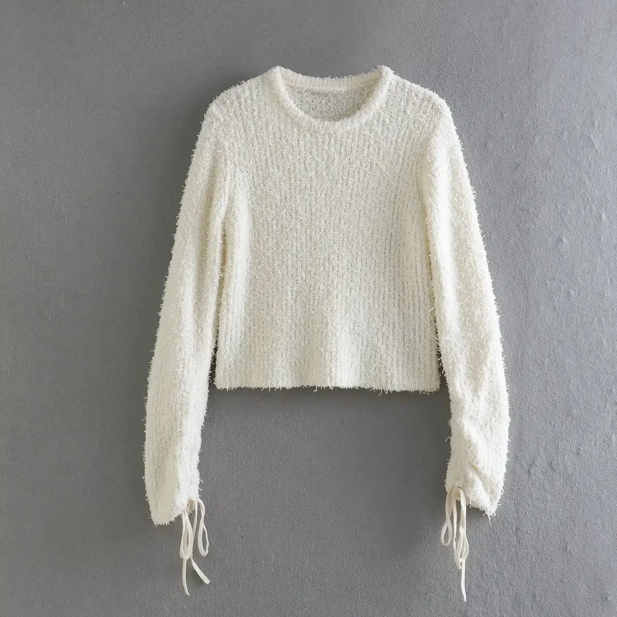 

TRAF Women Autumn Fashion O Neck Lace Up Long Sleeve Casual Knitting Short Sweatshirts Female Crop Hoodies Chic Pullovers Tops