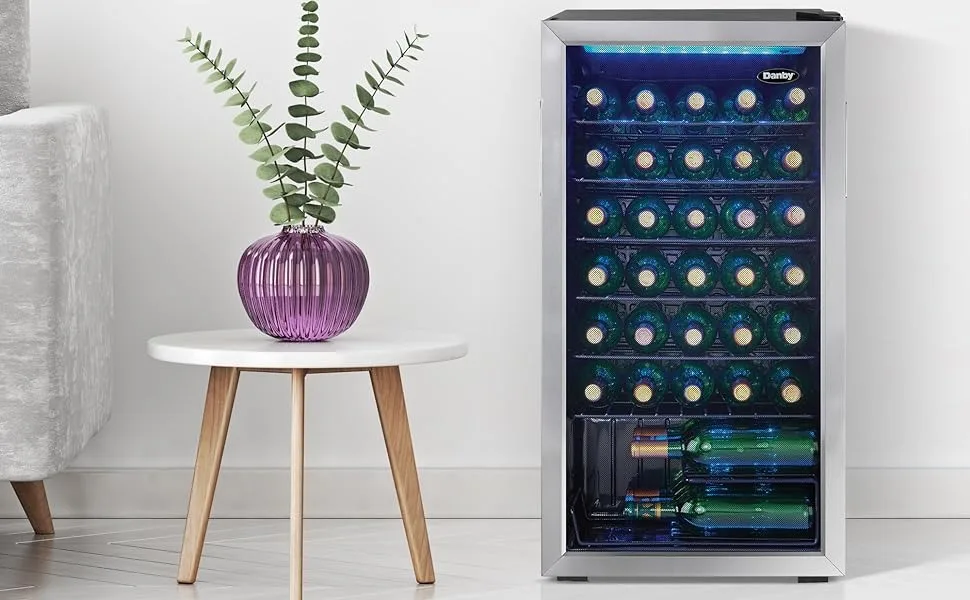 WINE,wine cooler, wine fridge, chiller, store wine, cellar, wine cellar, red wine, white wine, bar