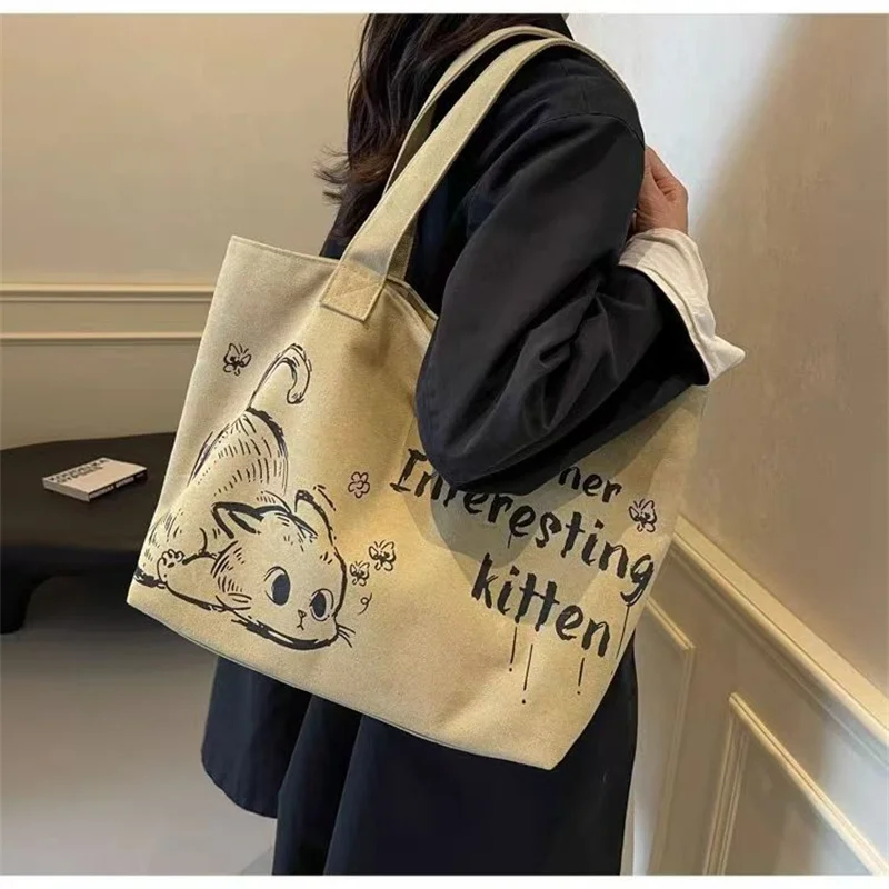 Women's Fashionable Canvas Tote Bag - Stylish and Spacious Shoulder Bag with Zipper Closure