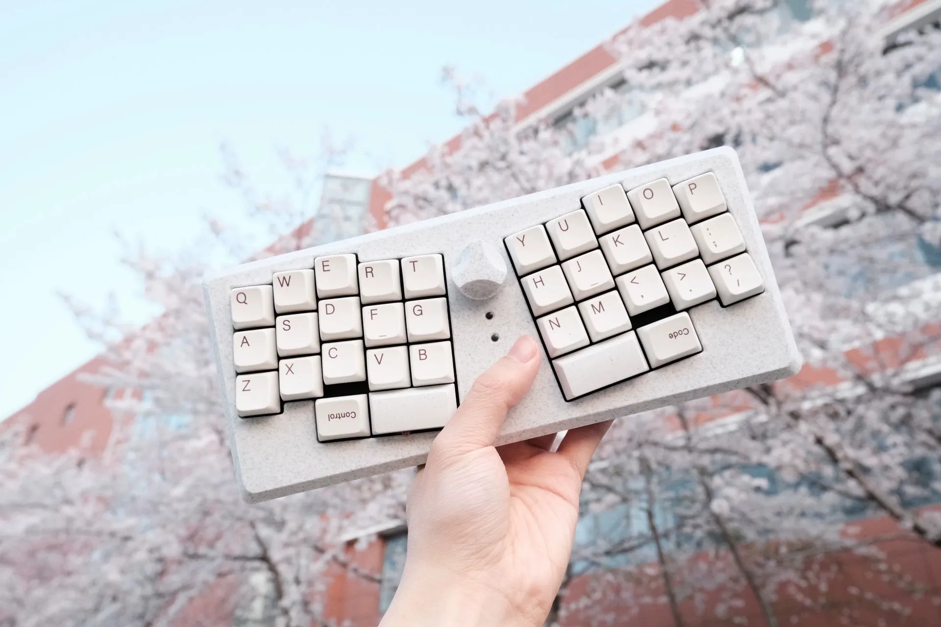 サーキットベンディング　トイキーボード／ピッチ・グリッチ・電圧ノブ サーキットベンディング トイキーボード／ピッチ・グリッチ