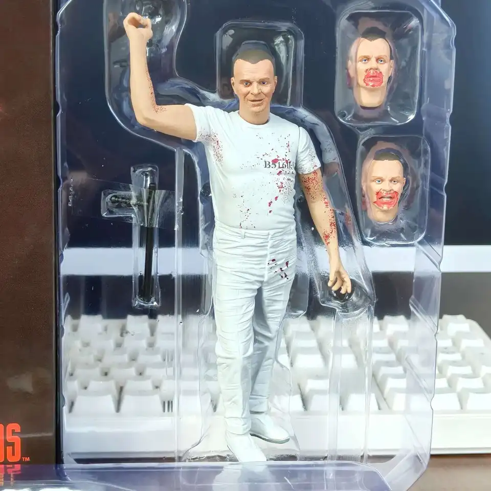 NECA 新羊たちの沈黙ハンニバルレクター Jailbroken アクション