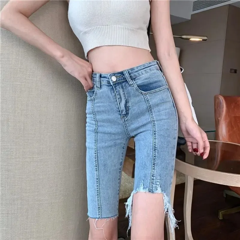 

S-5XL Oversize Knee Length Jeans Women 2023 New Summer Korean Fashion Casual High Waist Hole Tassel Denim Slim Pencil Pant